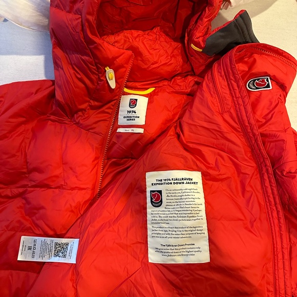 Mens Fjallraven Packable Down Jacket in XL - Picture 2 of 6